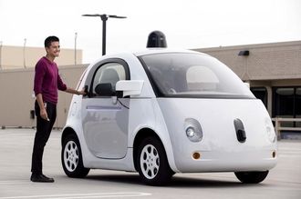 グーグル､自動運転車事業で採用を拡大