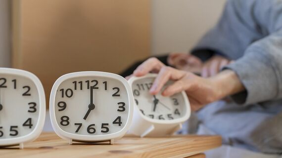 起きられない男性