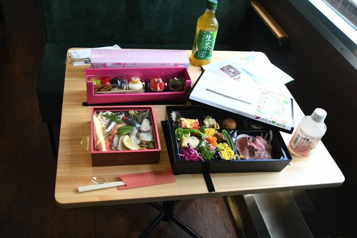 車内で出されるお弁当