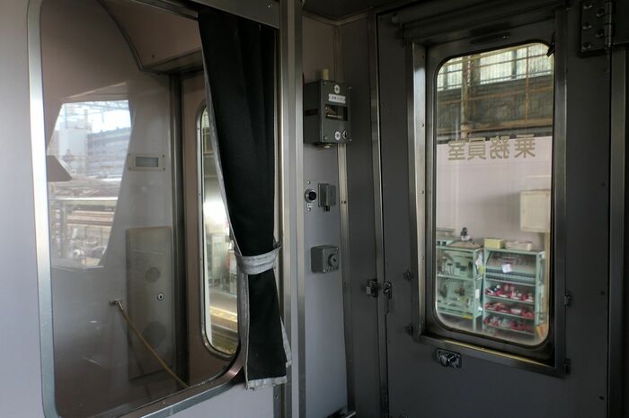 運転室のカーテン