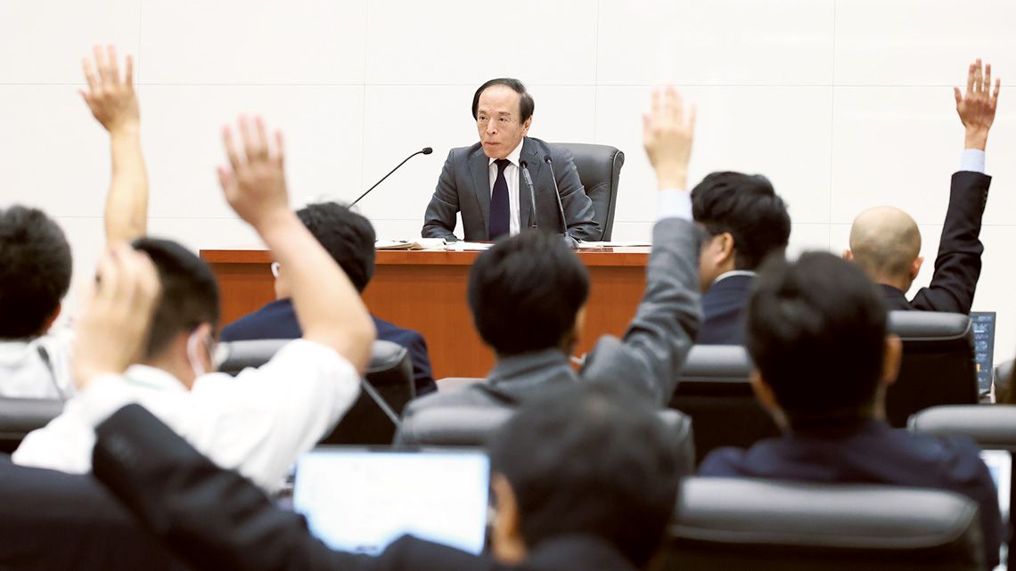 総裁会見での日銀植田総裁