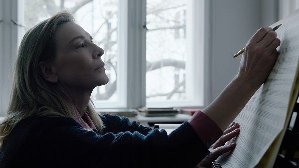 圧倒的な権力を手にしたターだったが、人知れず創作の苦労を抱えていた TÀR/アメリカ/2022年 © 2022 FOCUS FEATURES LLC.