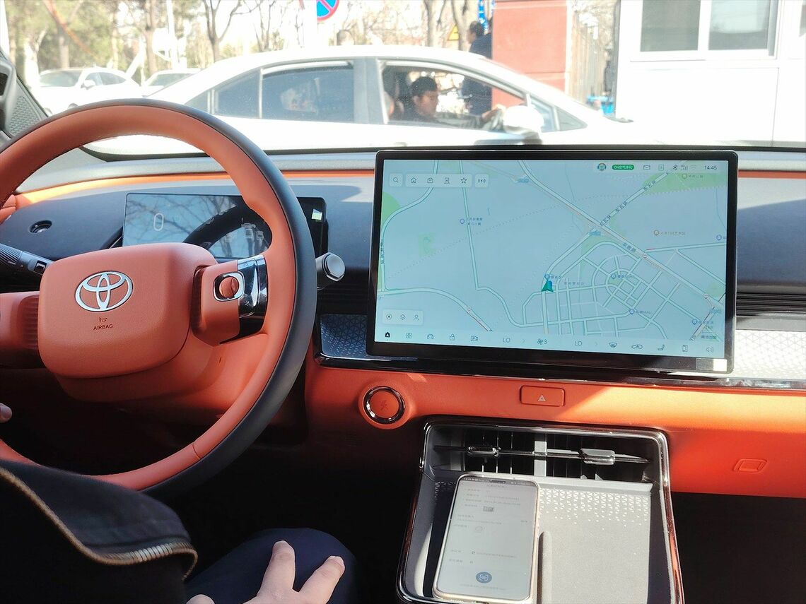 モメンタのシステムを搭載した「鉑智3X」の車内（筆者撮影）