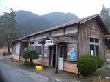木造駅舎が残る美作河井駅（撮影：南正時）