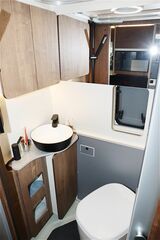 ジャパンキャンピングカーショー2026でトイファクトリーが発表した新型「ダヴィンチ6.0」（写真：筆者撮影）