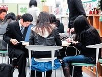 高齢者は若年者の職を本当に奪っているのか?