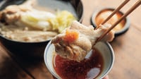 鶏の水炊き風スープ､旨すぎる一汁一飯の究極献立 忙しい年末に｢賛否両論｣笠原さんの簡単2品レシピ