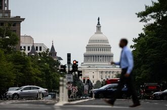 バンス副大統領｢政府機関は閉鎖に向かっている｣