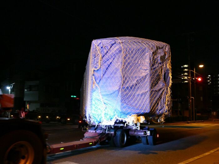 横浜へ向けて出発するデハ230形