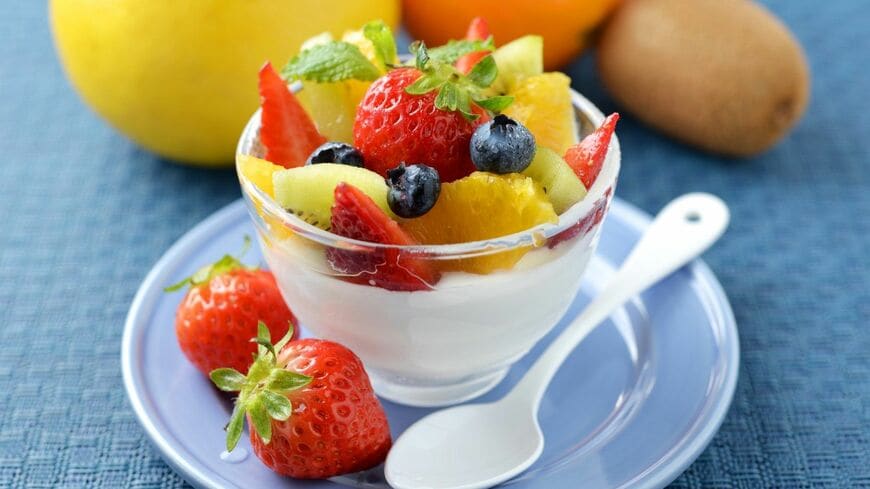 「ヨーグルトの腸活効果を高める食べ方」とは？（写真：Table-K／PIXTA）この記事の画像を見る(◯枚)