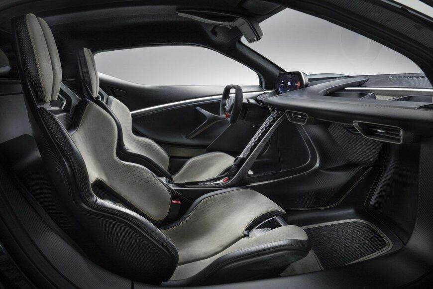 Lotus Evija（写真：Lotus Cars）