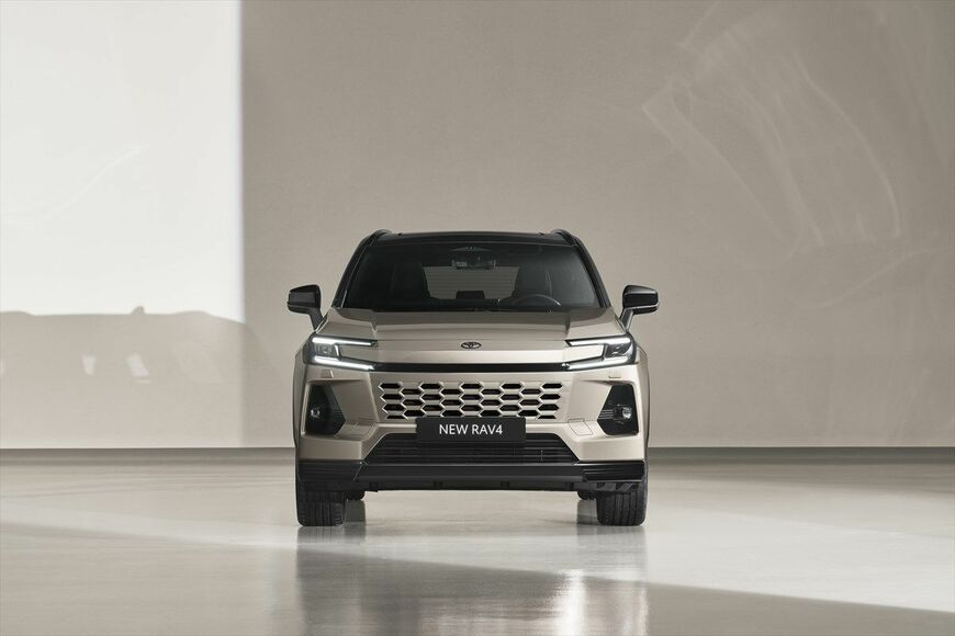 トヨタ RAV4（写真：トヨタ自動車）