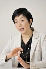 インタビューを受ける新井紀子氏