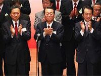 年末ににおった藤井財務相辞任劇　トロイカ復活で真剣勝負