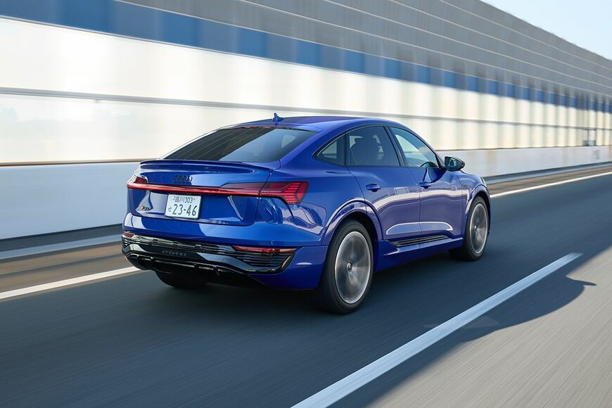Sportbackは前後長の短いルーフラインが美しい（写真：アウディ・ジャパン）
