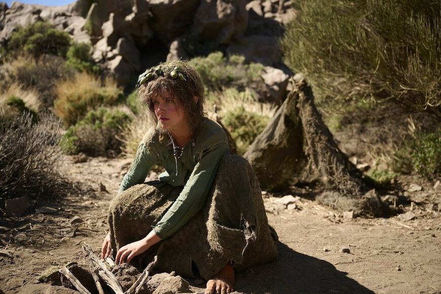 マルケラ・カヴェナーが演じるハーフット族の少女ノーリの冒険物語も見どころの1つ（画像：©Amazon MGM Studios Prime Video）