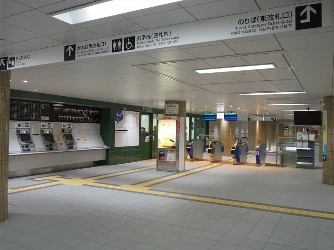 櫛田神社前駅の改札付近
