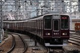 8000系（写真は京都線8300系）は阪急電車の前面デザインを大きく変えた（撮影：南正時）