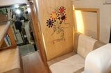 ピカソのアートともに旅を楽しめる、加藤モーターの新作キャンピングカー「パブロ」（筆者撮影）