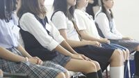 有名｢女子校制服｣､メルカリ大量出品の裏側 白百合･品川女子･･･誰が売っているのか？