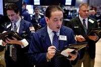 米国株上昇､税制改革への期待も再浮上 好調な指標受け金融･エネルギー株に買い