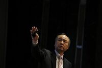 ソフトバンクが大規模な組織再編を行う狙い 国内外の権限明確化で｢2.0｣体制加速