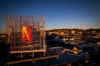 ワーナー買収劇｢ネットフリックス勝利｣の舞台裏