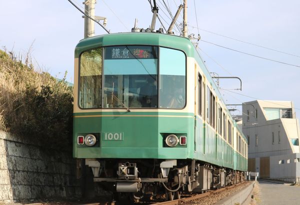 新型山手線 後部の行先表示は 花柄 だった 通勤電車 東洋経済オンライン 社会をよくする経済ニュース