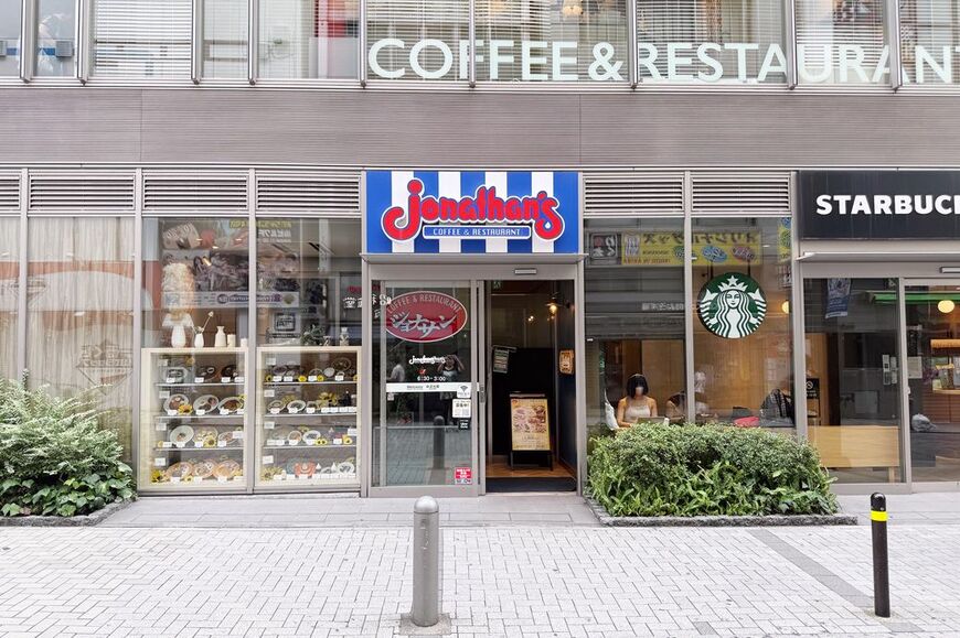 JR秋葉原駅の電気街口から徒歩1分。ジョナサン秋葉原駅前店は、モーニングビュッフェ実施店舗（筆者撮影）
