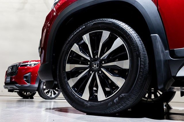 ホンダの新型SUV「WR-V」（写真：三木宏章）