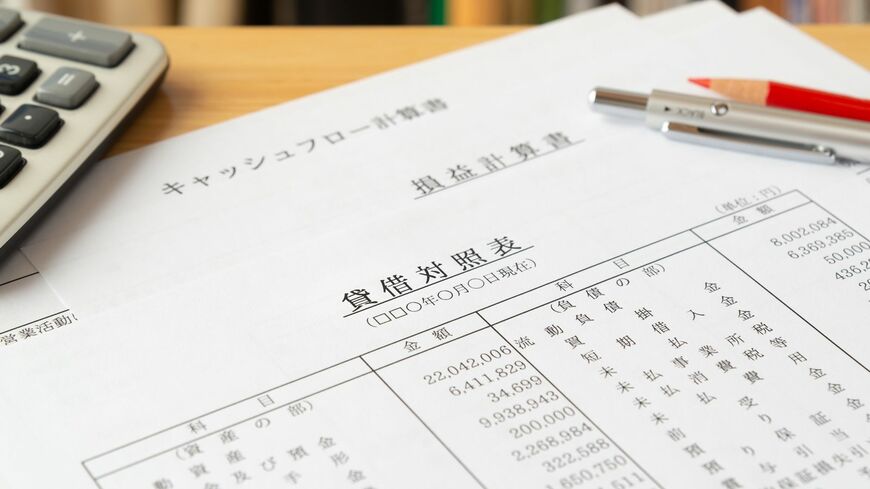 経営者やビジネスマンが持つべき「守りの視点」とは？ （写真：CORA／PIXTA）