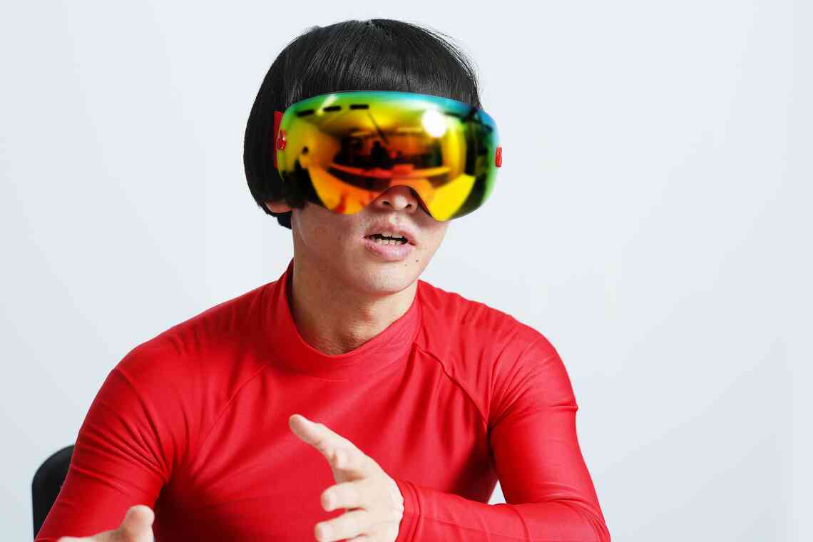 ちびシャトルさん。ゴーグルと赤いタイツを身に付けるワケとは……（写真：今井康一）