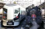 東武日光駅では特急列車「リバティ」と顔合わせ