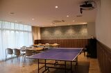 男子寮のスタディルーム。宿題の時間が定められており、先生に質問することも可能だ
