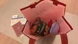 空港カウンターで渡されたカップ麺
