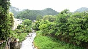 入院できる病院もない《廃墟の残る､人口1007人の町》で全戸にタブレット配布…｢ほぼ全員が反対した｣政策を推進した結末