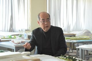 藤田盟児（ふじた・めいじ）奈良女子大学教授／工学部長1960年愛媛県生まれ。東京大学大学院工学研究科建築学専攻第1種博士課程修了。博士（工学）。奈良国立文化財研究所研究員、名古屋造形芸術大学助教授、広島国際大学教授を経て2016年より奈良女子大学教授。22年4月に工学部長に就任。専門は日本建築史、建築意匠。一級建築士。文化庁文化審議会第2専門調査会委員、奈良県・兵庫県・山口県文化財審議委員、福山市・呉市・竹原市・廿日市市・高梁市の伝統的建造物群保存地区審議委員ほか多数。共著に『和室礼讃』（晶文社）、『日本建築様式史』（美術出版社）、『中世的空間と儀礼』（東京大学出版会）など多数