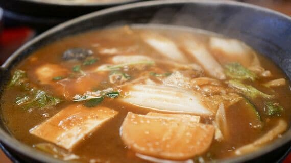 「ばんどう太郎」のみそ煮込みうどん