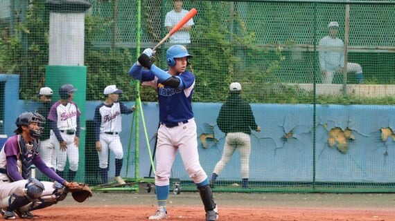 野球をするスタンリーさん