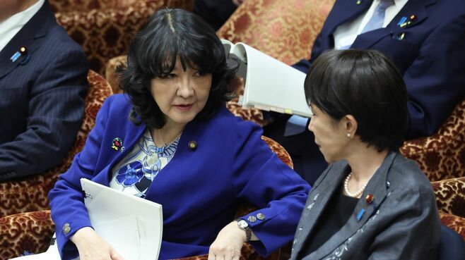 前年上回る積極財政に警鐘を鳴らす金融市場