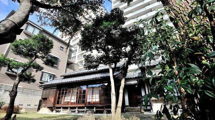 豊島区の住宅地にある鈴木信太郎記念館