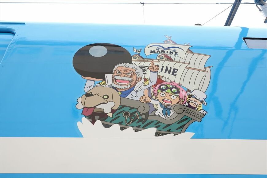車両のあちこちにキャラクターのラッピングを施している（撮影：尾形文繁）