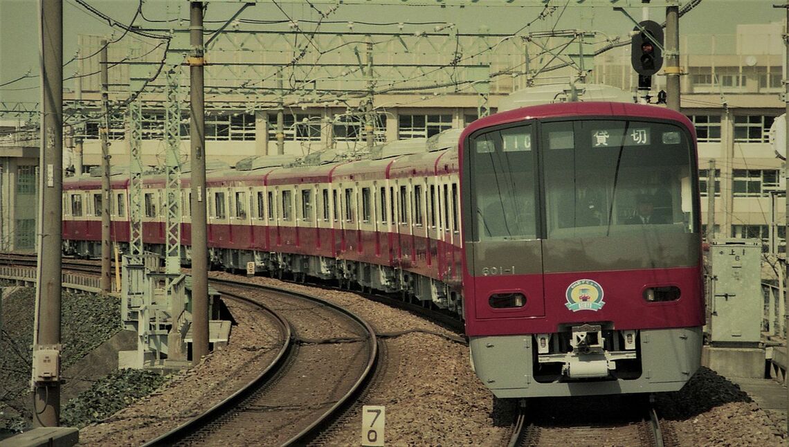 600形デビュー当時の試乗会列車（写真：京急電鉄提供）
