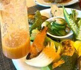 「野菜くずドレッシング」は野菜の旨味たっぷり（筆者撮影）