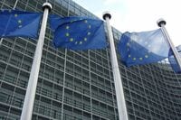 EU崩壊のおそれ 統合を加速すると