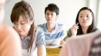大学｜留学生であふれ返る 予測8 進学者数が2割減少