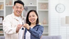 ｢20代の持ち家率が過去最高｣は本当に"明るい"ニュースか？　"婚姻数半減"と並べた瞬間に見える｢全く別の景色｣