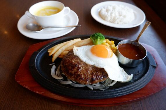 黒×黒ハンバーグ