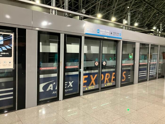 ソウルの仁川空港鉄道A'REXのホーム。