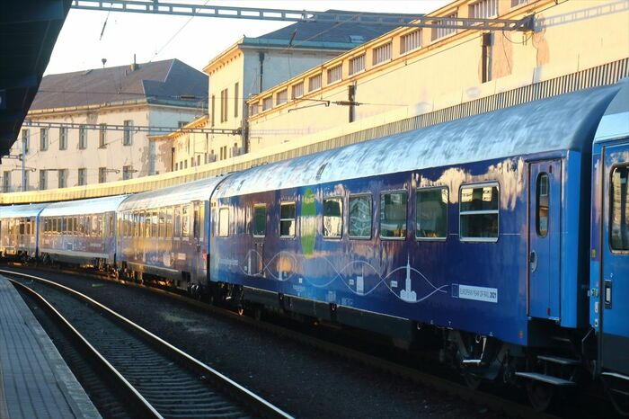 ブラチスラバ駅に停車するコネクティング・